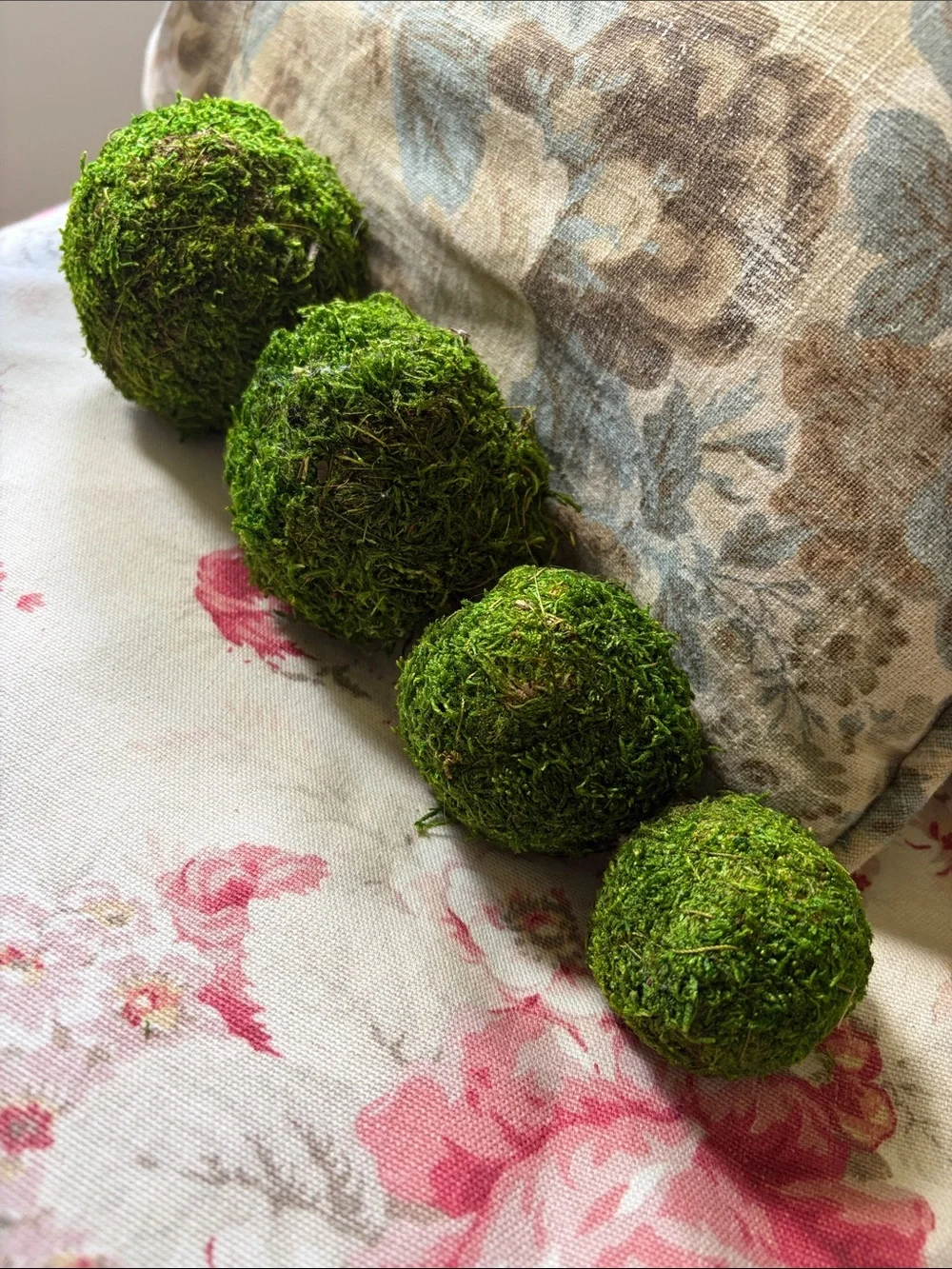 Decorative Moss Balls - Green Home Accent Set